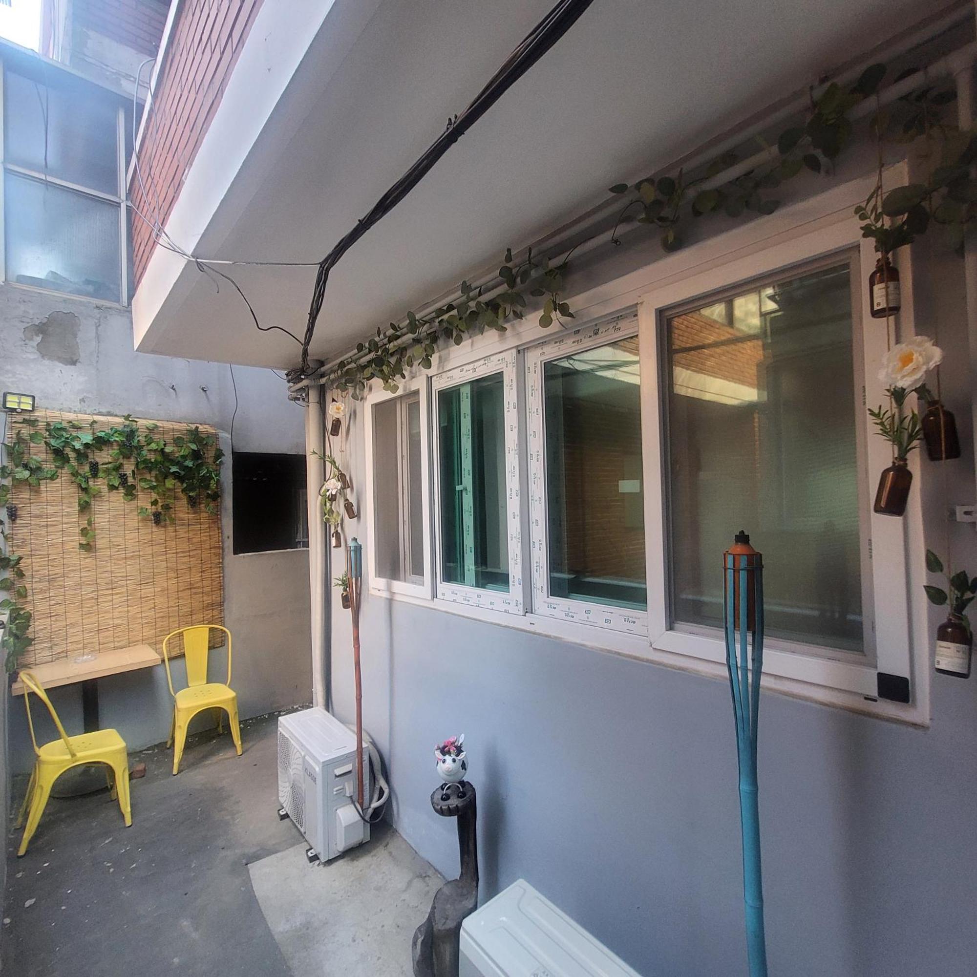 Brand New 2 Bedroom #6 Apartment *